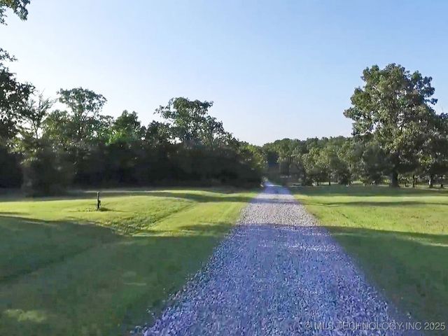 36429 S Cedar Road, Park Hill, OK 74451