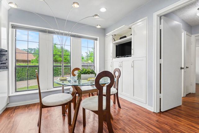 2212 Southern Court, Carrollton, TX 75006