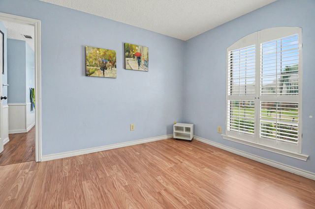 2212 Southern Court, Carrollton, TX 75006