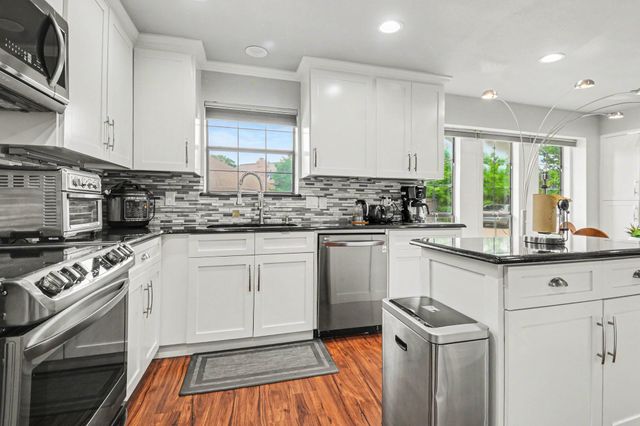 2212 Southern Court, Carrollton, TX 75006