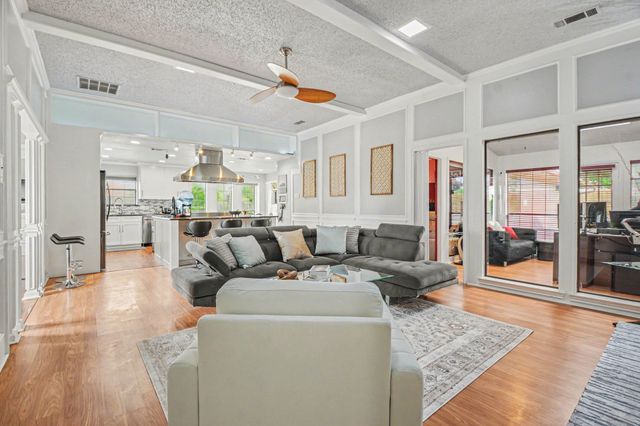 2212 Southern Court, Carrollton, TX 75006