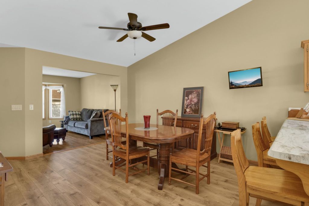 12818 Glen Court, Apple Valley, MN 55124 — photo 4