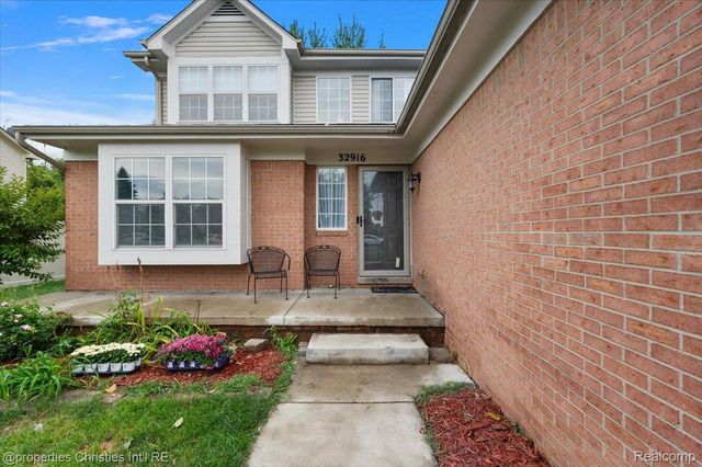 32916 Kelly Boulevard, Brownstown Charter Township, MI 48173