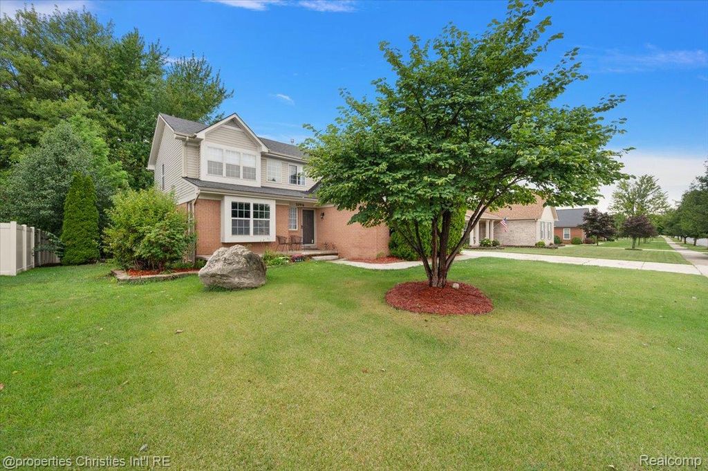 32916 Kelly Boulevard, Brownstown Charter Township, MI 48173