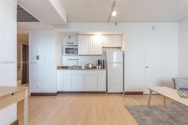 5445 Collins Avenue 1105, Miami Beach, FL 33140