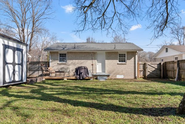 205 Tammy Dr, Gallatin, TN 37066