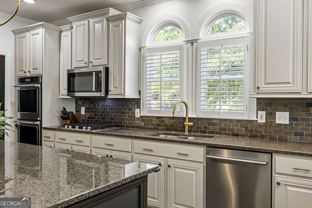 190 Oakhurst Leaf Drive, Milton, GA 30004
