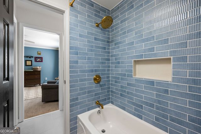 190 Oakhurst Leaf Drive, Milton, GA 30004