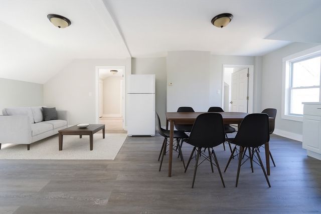 252 Somerset Ave, Taunton, MA 02780