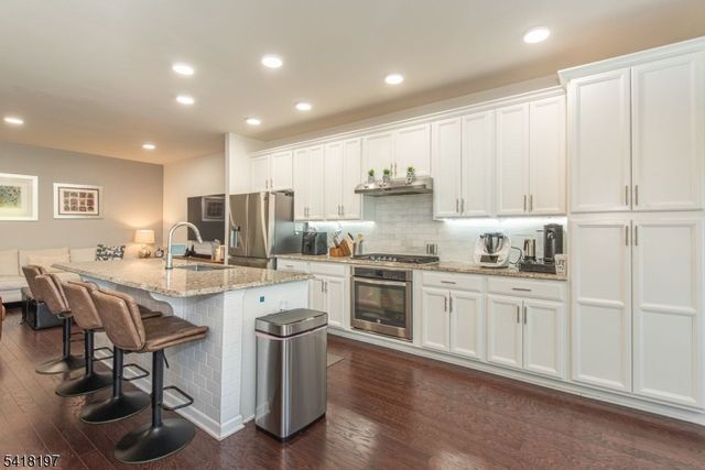 11 ALBERT CT, Randolph Twp., NJ 07869