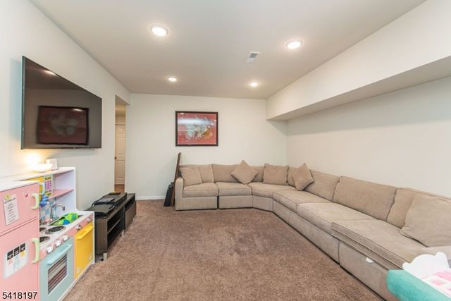 11 ALBERT CT, Randolph Twp., NJ 07869