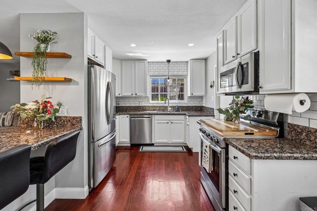 9510 Tuthill Way, Santee, CA 92071