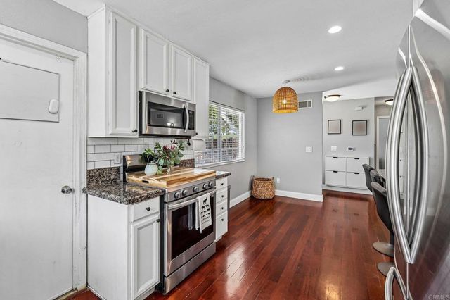 9510 Tuthill Way, Santee, CA 92071