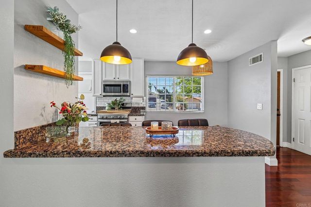 9510 Tuthill Way, Santee, CA 92071