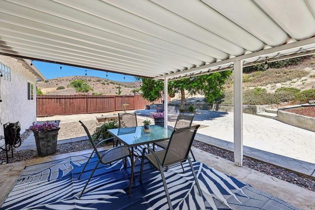 9510 Tuthill Way, Santee, CA 92071