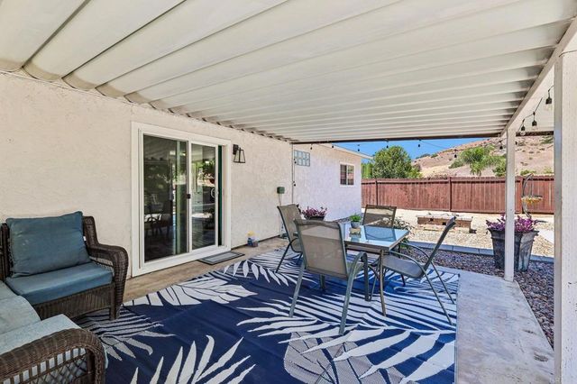 9510 Tuthill Way, Santee, CA 92071