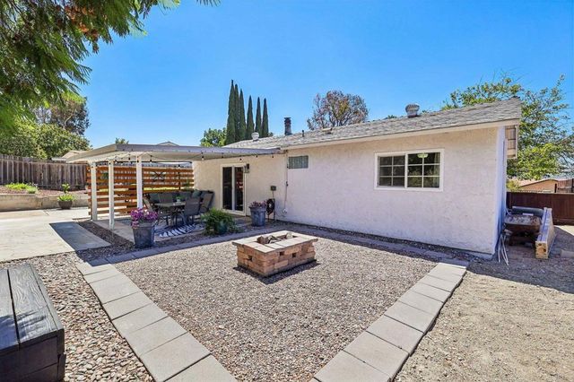 9510 Tuthill Way, Santee, CA 92071