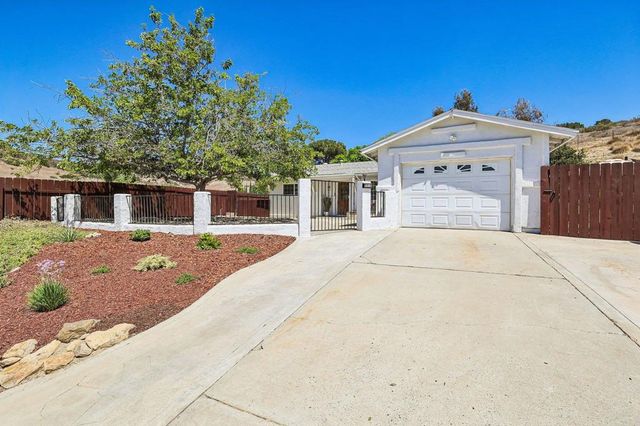 9510 Tuthill Way, Santee, CA 92071