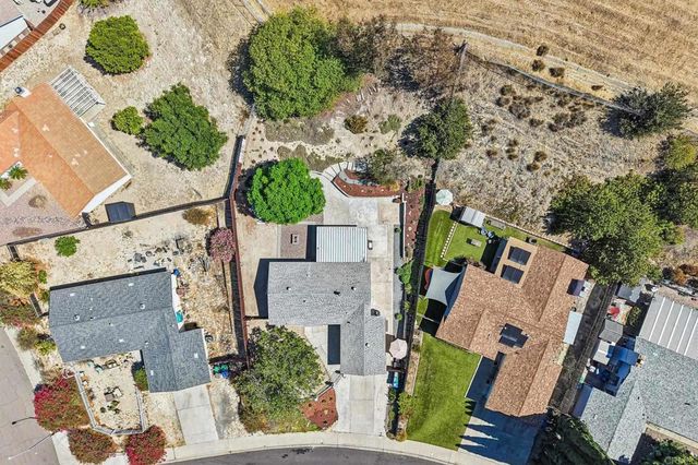 9510 Tuthill Way, Santee, CA 92071