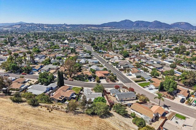 9510 Tuthill Way, Santee, CA 92071