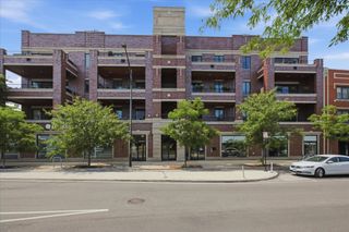 5820 N Clark Street 207, Chicago, IL 60660
