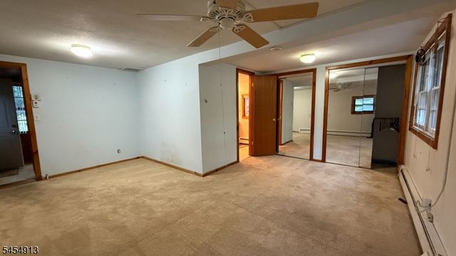52 Horseshoe Dr, Jefferson Twp., NJ 07438