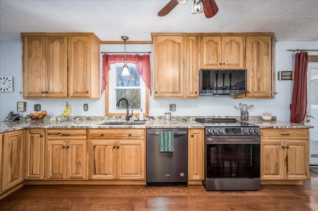 1800 Ginder Road NW, Lancaster, OH 43130