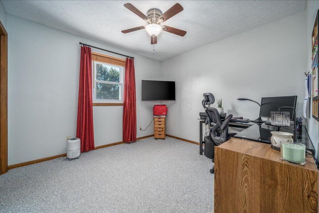 1800 Ginder Road NW, Lancaster, OH 43130