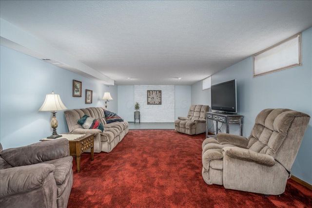 1800 Ginder Road NW, Lancaster, OH 43130