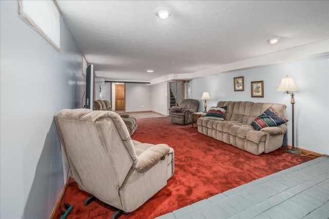 1800 Ginder Road NW, Lancaster, OH 43130