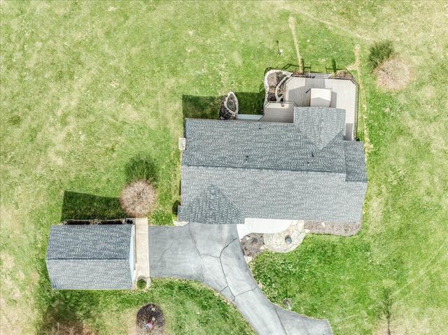 1800 Ginder Road NW, Lancaster, OH 43130