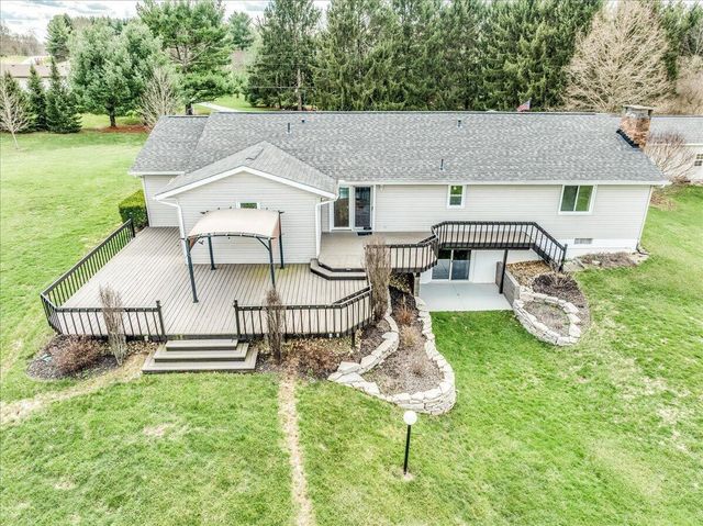 1800 Ginder Road NW, Lancaster, OH 43130