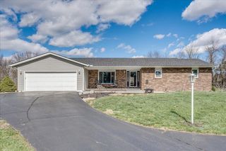 1800 Ginder Road NW, Lancaster, OH 43130