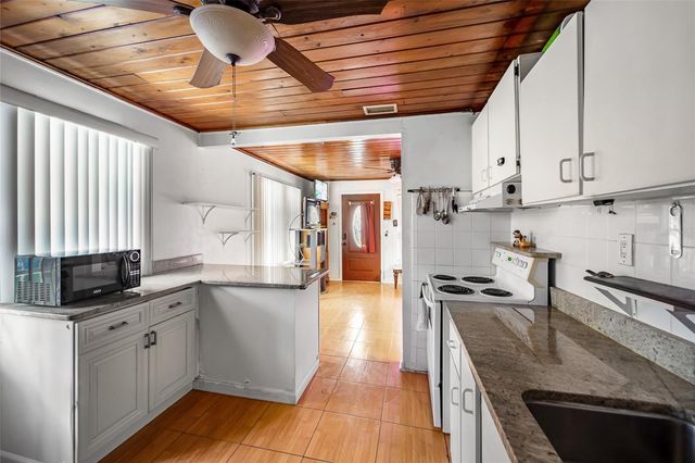 10001 N ARDEN AVENUE, Tampa, FL 33612