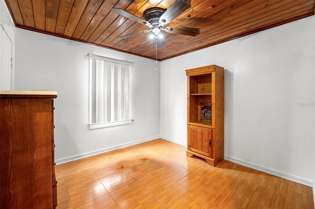 10001 N ARDEN AVENUE, Tampa, FL 33612