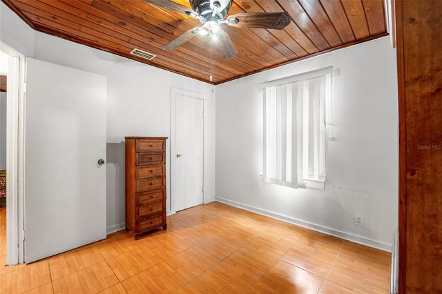 10001 N ARDEN AVENUE, Tampa, FL 33612