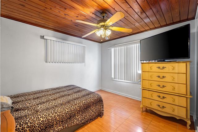 10001 N ARDEN AVENUE, Tampa, FL 33612