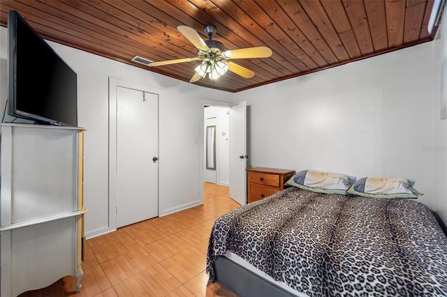 10001 N ARDEN AVENUE, Tampa, FL 33612