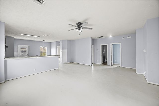 2218 Moonstone Court, Texas City, TX 77591
