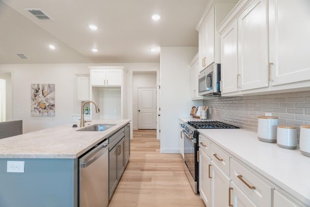 701 E 14th Street, Wolfforth, TX 79382