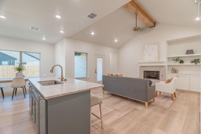 701 E 14th Street, Wolfforth, TX 79382