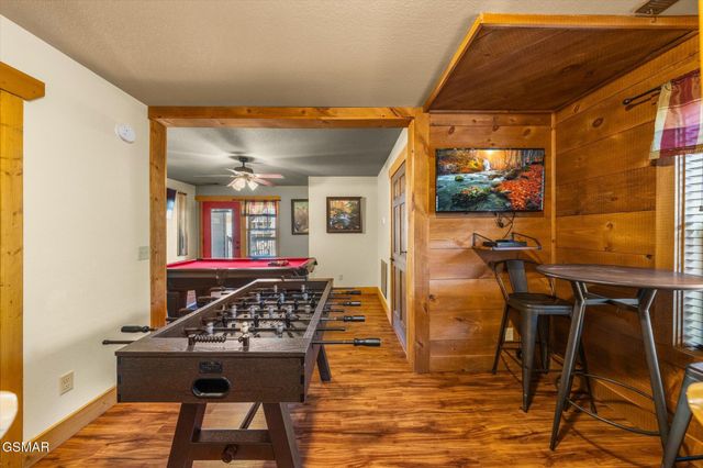 712 Still Hill Way, Gatlinburg, TN 37738