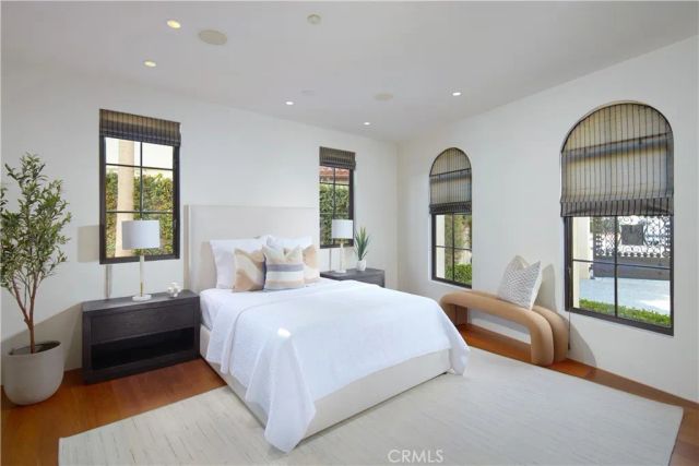 301 Morning Star Lane, Newport Beach, CA 92660