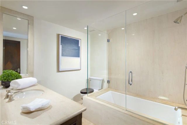 301 Morning Star Lane, Newport Beach, CA 92660