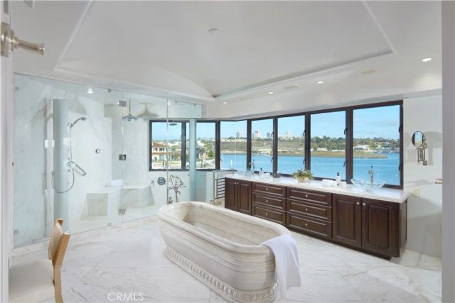 301 Morning Star Lane, Newport Beach, CA 92660