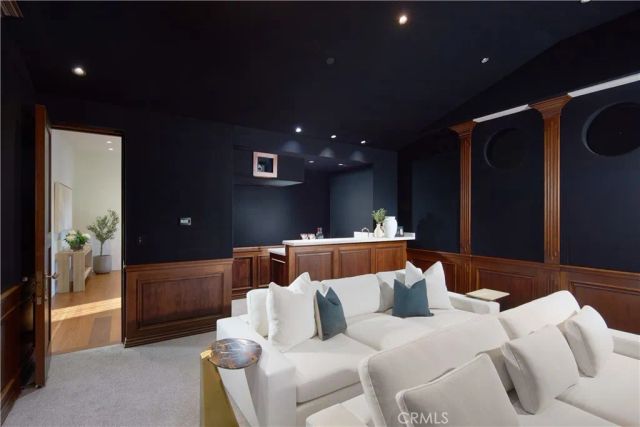 301 Morning Star Lane, Newport Beach, CA 92660