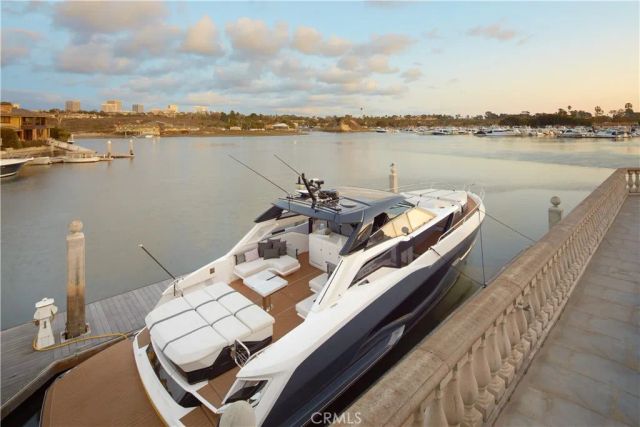 301 Morning Star Lane, Newport Beach, CA 92660