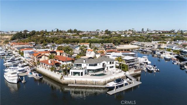 301 Morning Star Lane, Newport Beach, CA 92660