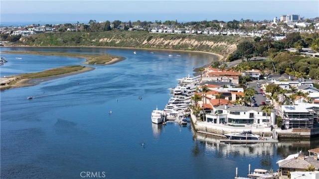 301 Morning Star Lane, Newport Beach, CA 92660