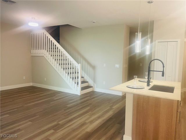 7012 Romana WAY 1402, Naples, FL 34119